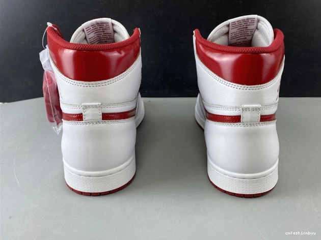 (2017) Retro 1 Red 555088-103 Jordan Air Metallic 0716